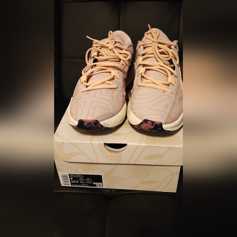 Nike Zoom Freak "Fossil Stone"